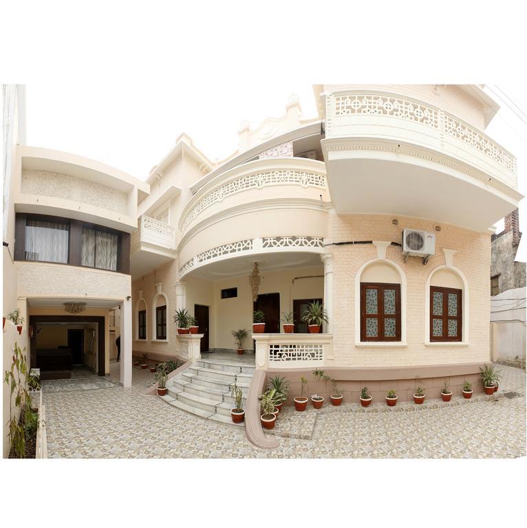 Shree Ganesha Palace Bed & Breakfast Varanasi Exterior photo