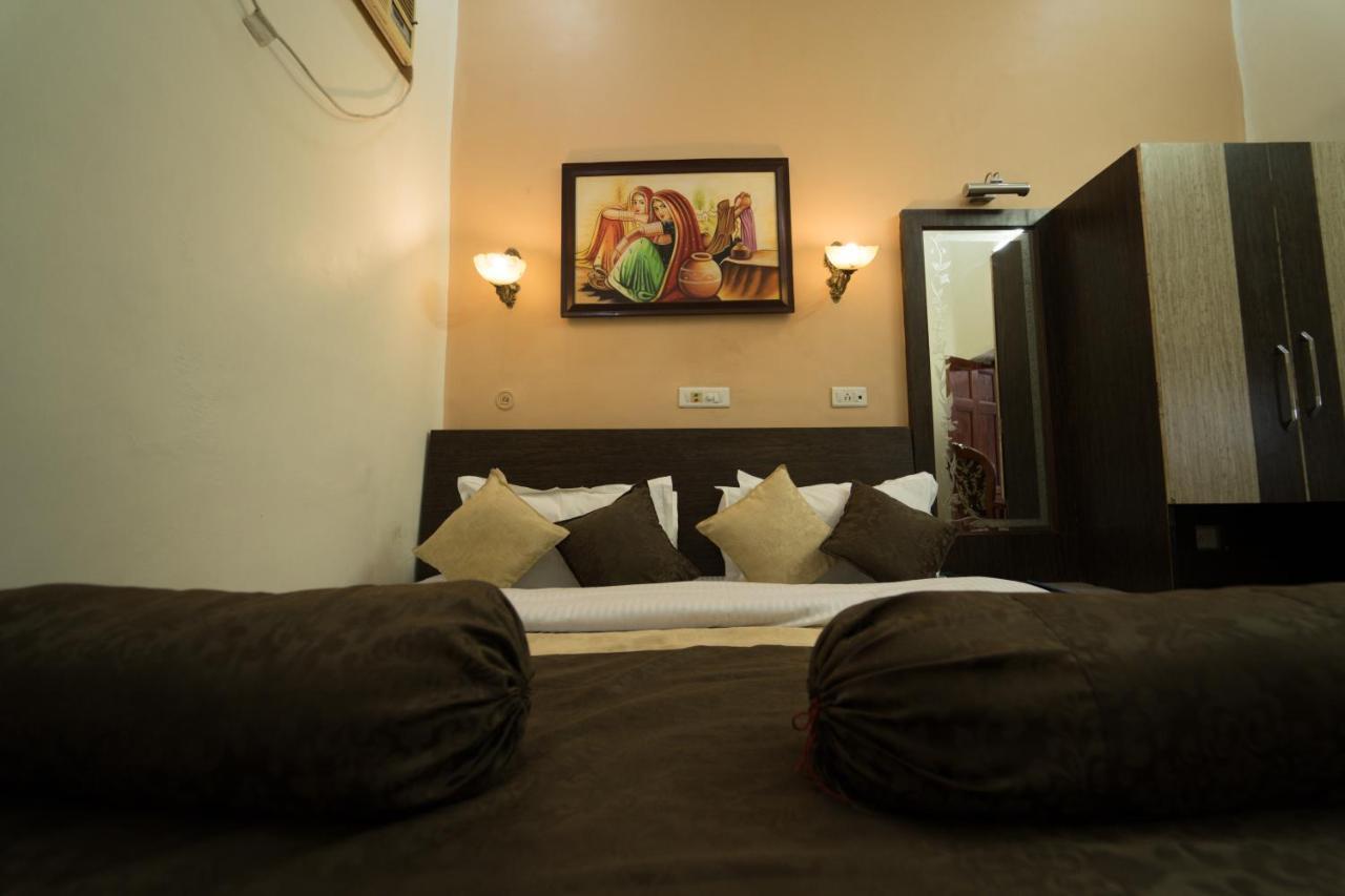 Shree Ganesha Palace Bed & Breakfast Varanasi Exterior photo