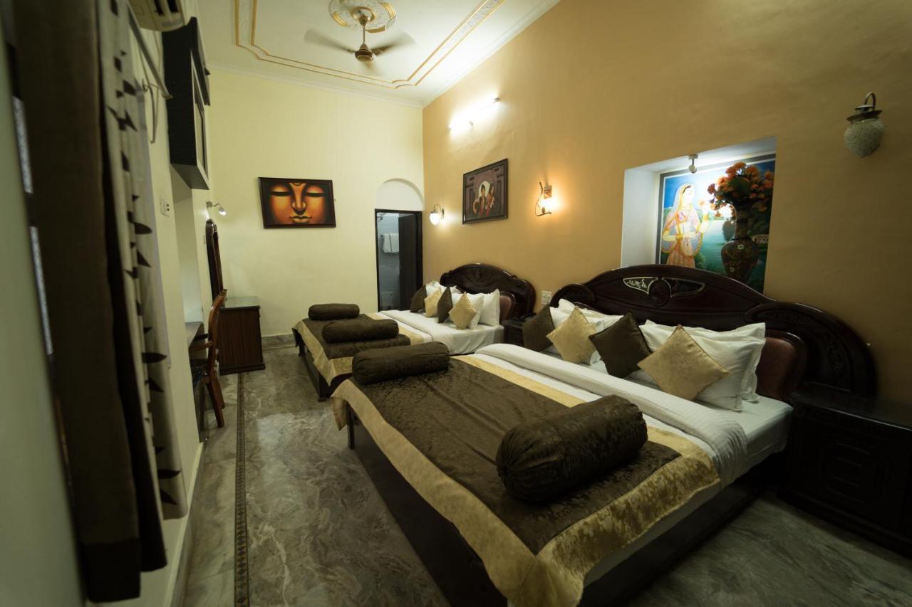 Shree Ganesha Palace Bed & Breakfast Varanasi Exterior photo