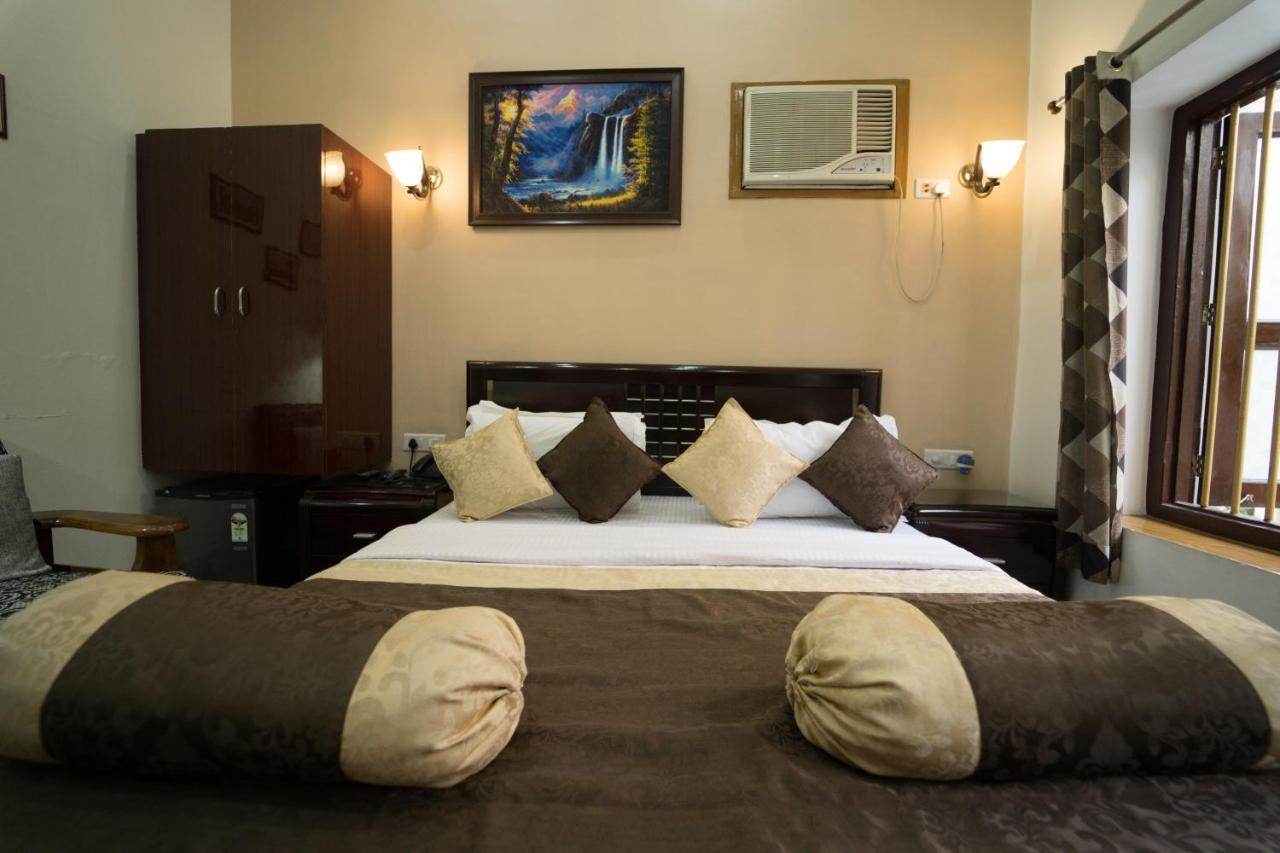 Shree Ganesha Palace Bed & Breakfast Varanasi Exterior photo