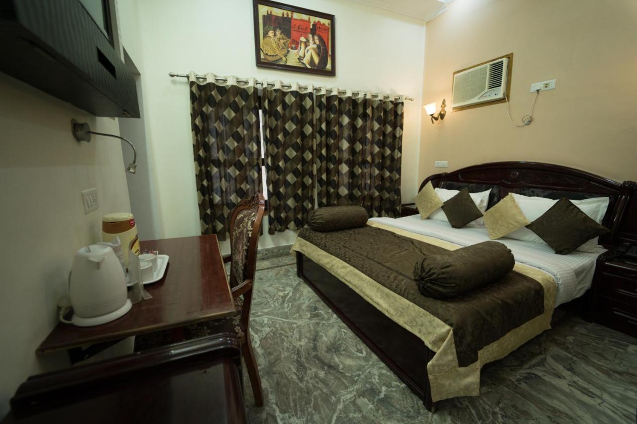 Shree Ganesha Palace Bed & Breakfast Varanasi Exterior photo