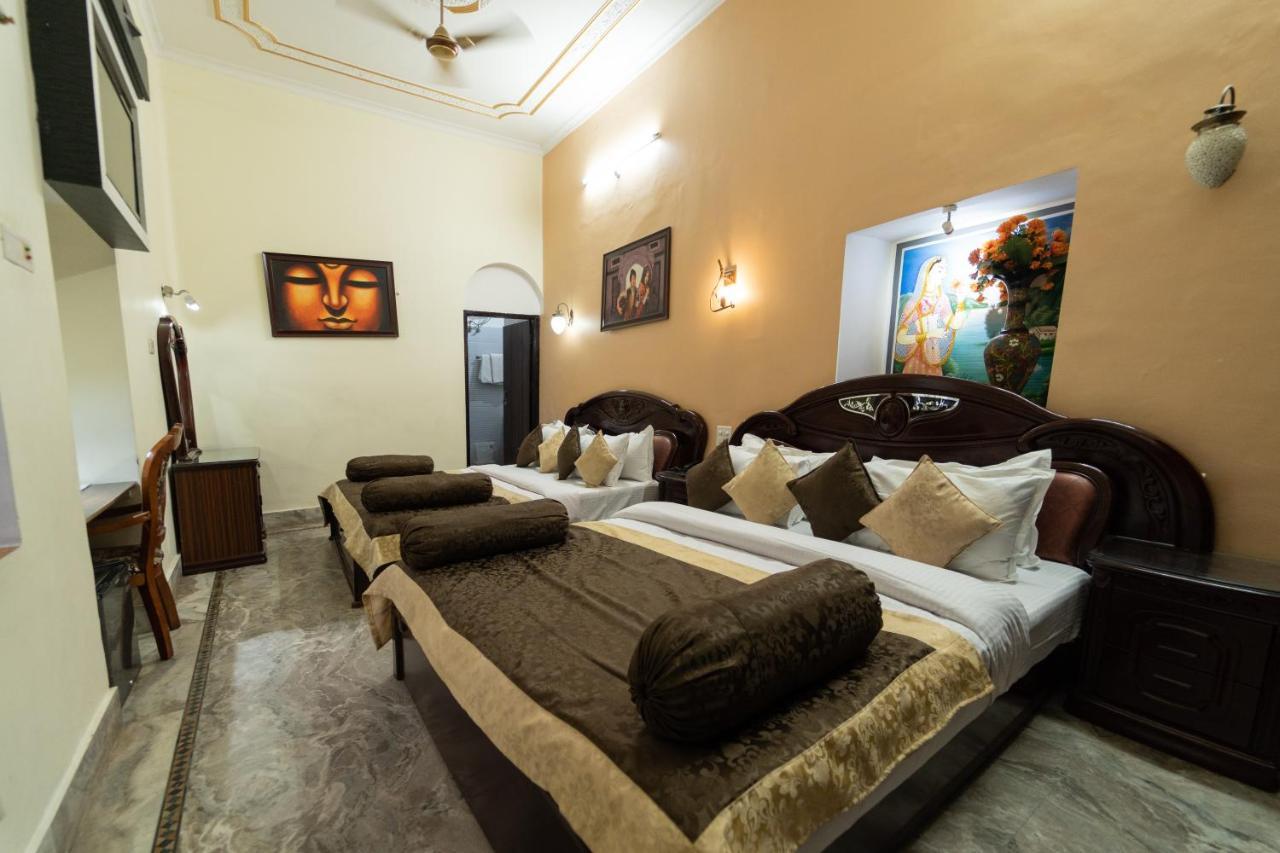 Shree Ganesha Palace Bed & Breakfast Varanasi Exterior photo