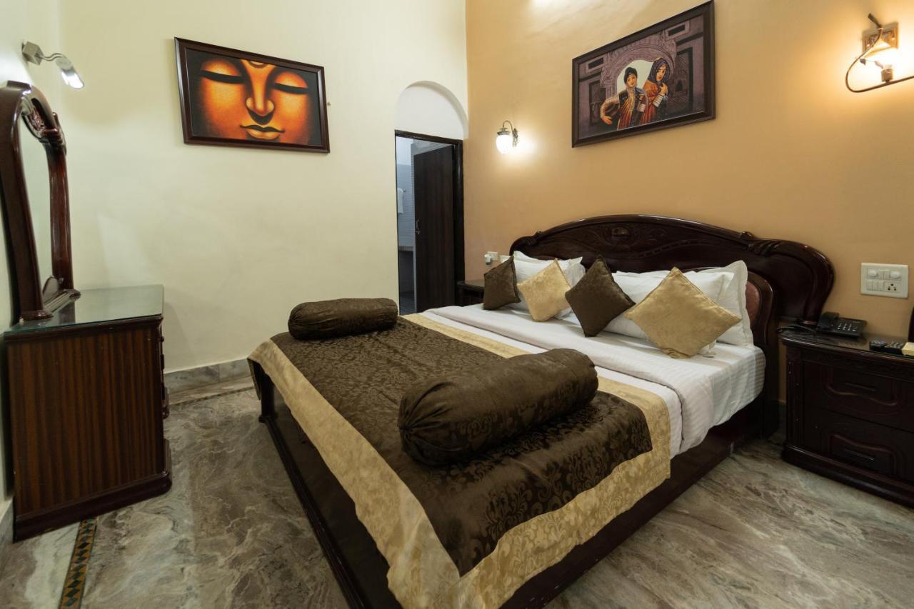 Shree Ganesha Palace Bed & Breakfast Varanasi Exterior photo