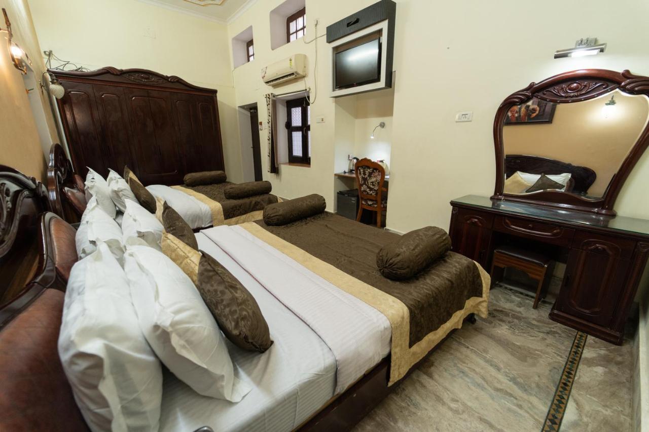 Shree Ganesha Palace Bed & Breakfast Varanasi Exterior photo