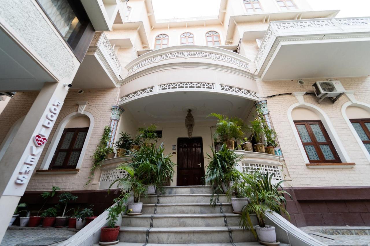 Shree Ganesha Palace Near Kashi Vishwanath Temple Varanasi Exterior photo