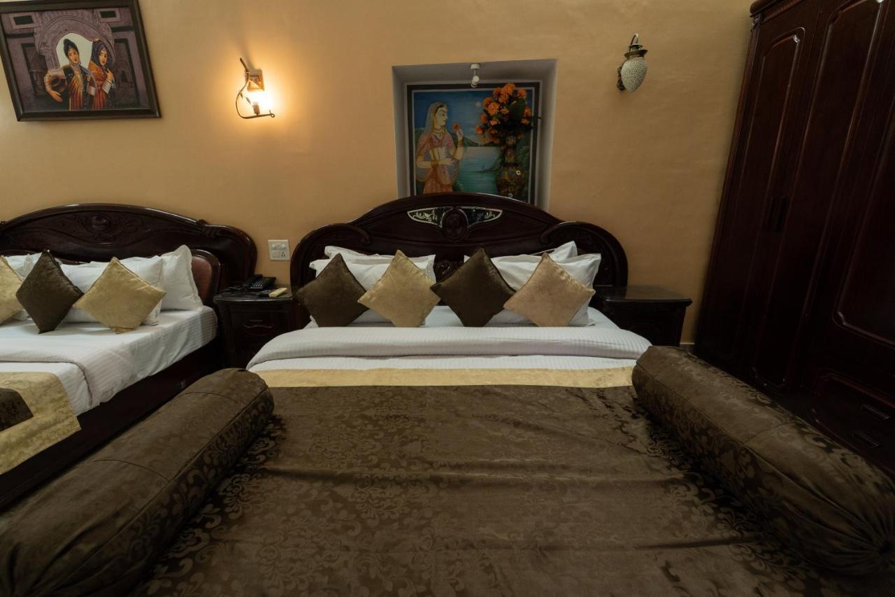 Shree Ganesha Palace Bed & Breakfast Varanasi Exterior photo