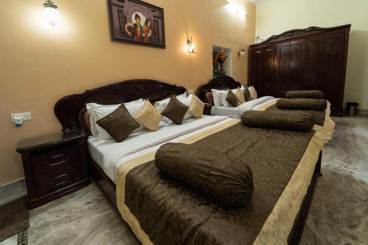 Shree Ganesha Palace Bed & Breakfast Varanasi Exterior photo